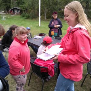 Artikkelin Vertaistaiteilijatapaaminen esikatselukuva